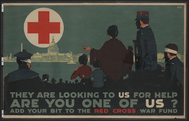 Ein Plakat, das eine Gruppe von Menschen vor einem mit einem roten Kreuz markierten Gebäude zeigt, mit Text, der zur Unterstützung des Roten Kreuz-Kriegsfonds aufruft.