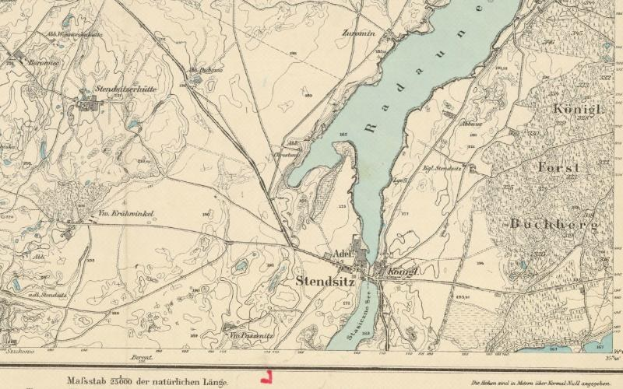 Ein detaillierter alter Stadtplan von Stendsitz, Deutschland, der Straßen, Gebäude, Sehenswürdigkeiten und einen durch die Stadt fließenden Fluss zeigt, mit Texten, die Informationen zur Bevölkerung, Bevölkerungsdichte und Lage der Stadt geben.