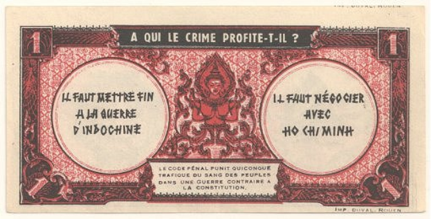 Eine alte französische Banknote mit einem ernst aussehenden Mann in einem Anzug, auf der der Text "A qui le crime profite-il?" steht und ein weißer Hintergrund mit einem schwarzen Rand.