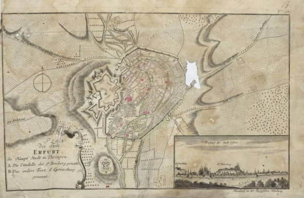 Eine detaillierte historische Karte von Erfurt, Deutschland, die Straßen, Gebäude und Sehenswürdigkeiten zeigt, mit begleitendem Text und Illustrationen.