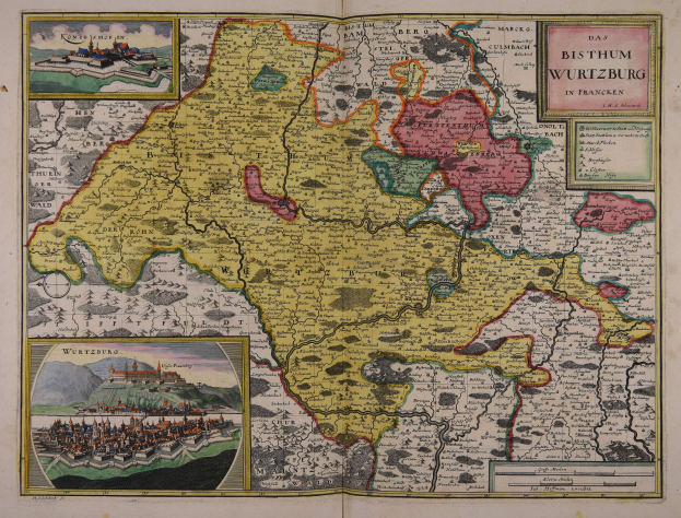 Ein altes Buch mit einer detaillierten Karte von Deutschland, die Provinzen, Städte und ihre Grenzen hervorhebt, mit begleitendem Text.