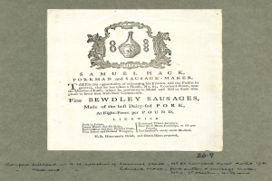 Papier mit gedrucktem Text und einem Bild mit der Aufschrift "Samuel Hack, Schweinehirt und Wurstmacher, Feine Bewdley Würste."